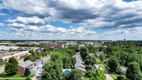 View/Area - 300 Raleigh Ct, Normal, IL 61761 photo 2 of 2