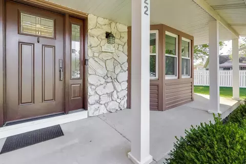 Exterior - 4122 Crimson Dr, Hoffman Estates, IL 60192 photo 2 of 7