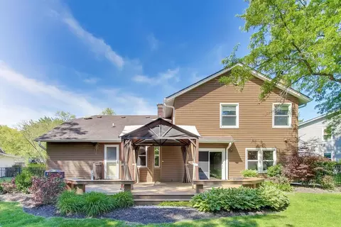 Exterior - 4122 Crimson Dr, Hoffman Estates, IL 60192 photo 5 of 7