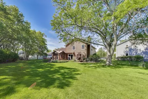 Exterior - 4122 Crimson Dr, Hoffman Estates, IL 60192 photo 7 of 7