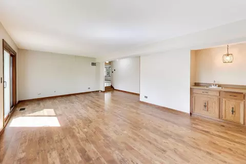 Living - 4122 Crimson Dr, Hoffman Estates, IL 60192 photo 6 of 6