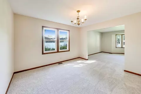 Living - 4122 Crimson Dr, Hoffman Estates, IL 60192 photo 3 of 6