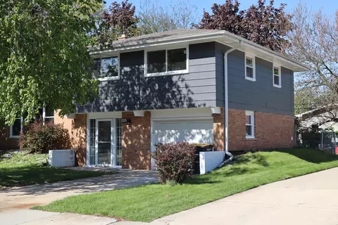 18314 Locust St, Lansing, IL 60438