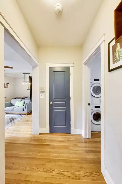 Entry Way - 536 W Cornelia Ave #3N, Chicago, IL 60657 photo 1 of 1