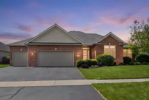 2337 Dustin Dr, Sycamore, IL 60178