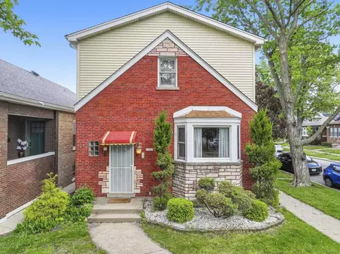 3221 Scoville Ave, Berwyn, IL 60402