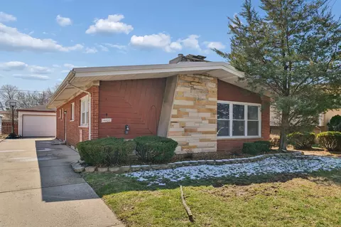 4437 W 100th St, Oak Lawn, IL 60453