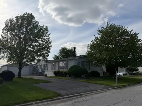 16 Oriole Ln, Beecher, IL 60401