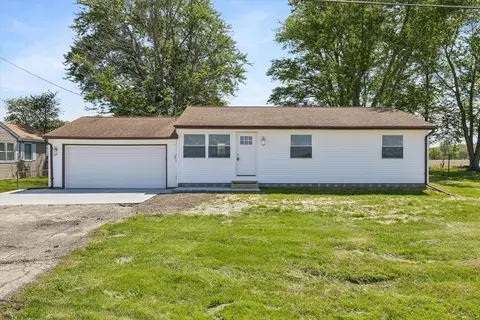 10167 Wolf Rd, Geneseo, IL 61254