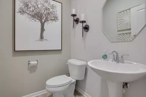 Bath - 84 Hedgerow Dr, Elgin, IL 60124 photo 1 of 3