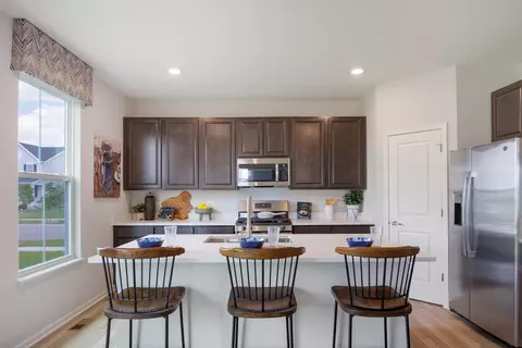 Kitchen - 84 Hedgerow Dr, Elgin, IL 60124 photo 2 of 2