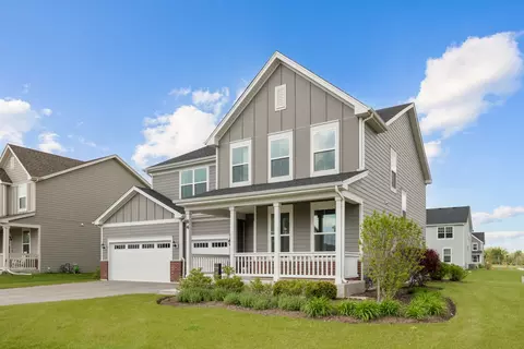 84 Hedgerow Dr, Elgin, IL 60124