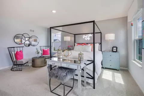 Bedroom - 84 Hedgerow Dr, Elgin, IL 60124 photo 4 of 6