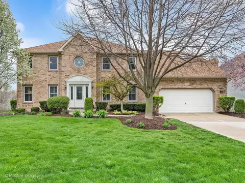 1432 Terrance Dr, Naperville, IL 60565