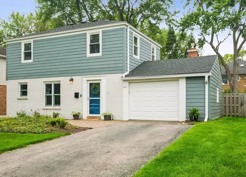 611 E Davis St, Arlington Heights, IL 60005