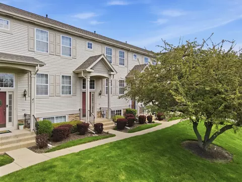 2865 N Augusta Dr, Wadsworth, IL 60083