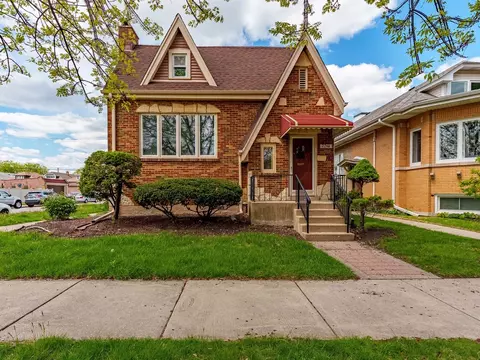 2246 Clinton Ave, Berwyn, IL 60402