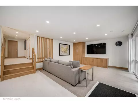 1307 N Sutton Pl, Chicago, IL 60610 photo 34