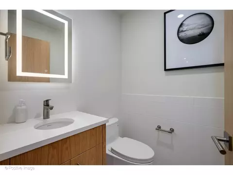 1307 N Sutton Pl, Chicago, IL 60610 photo 20