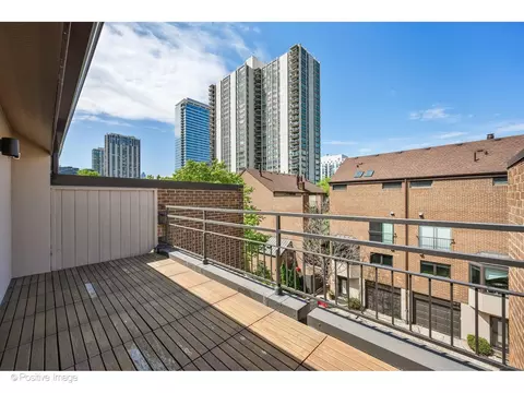 1307 N Sutton Pl, Chicago, IL 60610 photo 23