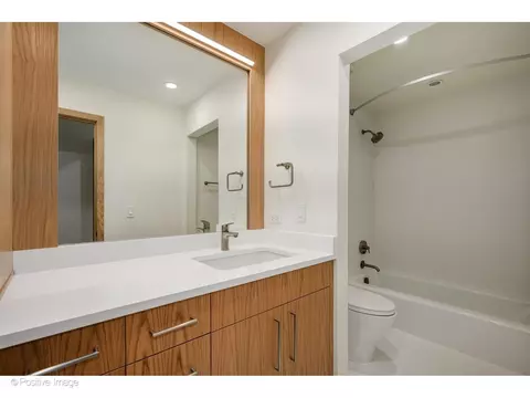 1307 N Sutton Pl, Chicago, IL 60610 photo 32