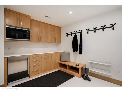 1307 N Sutton Pl, Chicago, IL 60610 photo 40