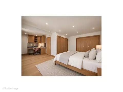 1307 N Sutton Pl, Chicago, IL 60610 photo 31
