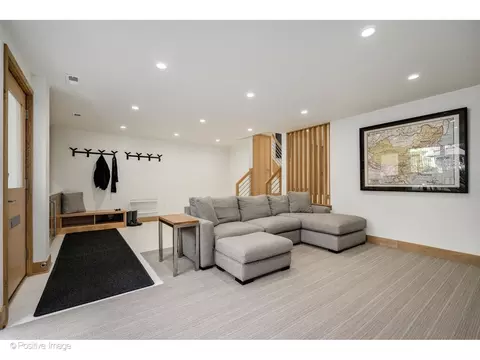 1307 N Sutton Pl, Chicago, IL 60610 photo 39