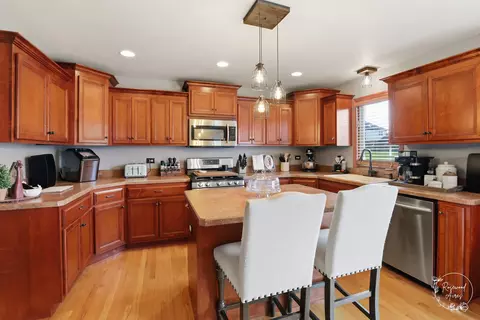 Kitchen - 4974 W Cardinal Ct, Monee, IL 60449 photo 1 of 3