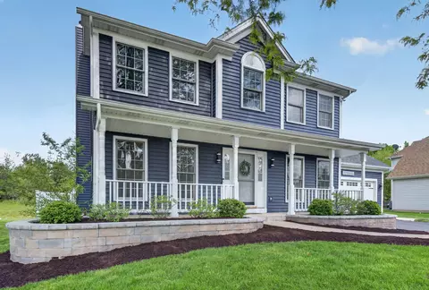 1311 Meadow Ln, North Aurora, IL 60542
