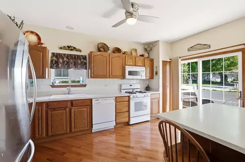 Kitchen - 21312 W Douglas Ln, Plainfield, IL 60544 photo 2 of 4