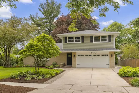188 S Ellyn Ave, Glen Ellyn, IL 60137