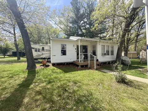 2-203 Woodhaven Lks, Sublette, IL 61367