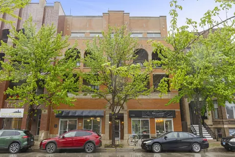 1130 W Diversey Pkwy #4W, Chicago, IL 60614