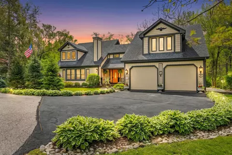 8019 Wonder View Dr, Wonder Lake, IL 60097