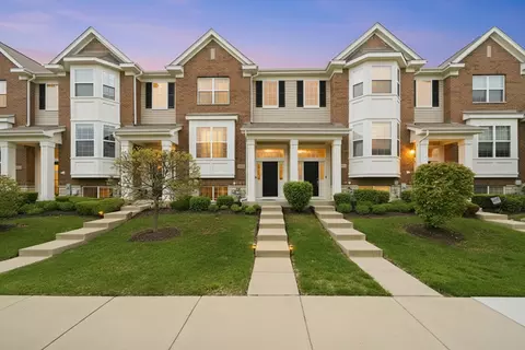 15317 Sheffield Square Pkwy, Orland Park, IL 60462