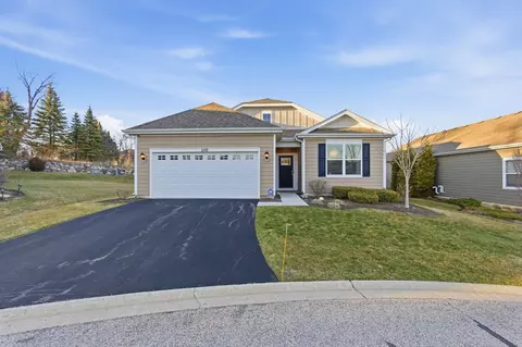 1110 Redtail Ct, Woodstock, IL 60098