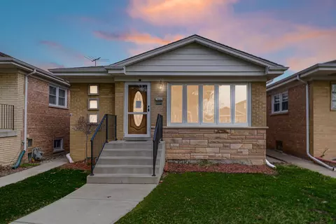 7520 W Carmen Ave, Harwood Heights, IL 60706