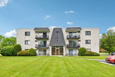 12809 Carriage Ln #12, Crestwood, IL 60418