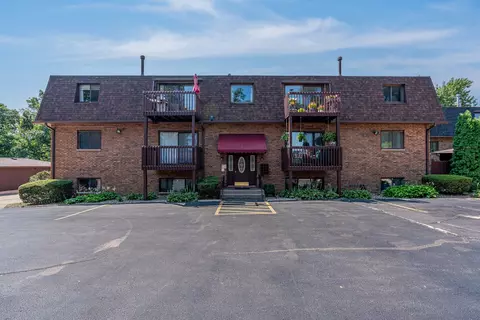 2505 26th Avenue Ct #I, Rock Island, IL 61201