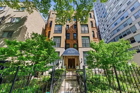 628 W Sheridan Rd #3E, Chicago, IL 60613