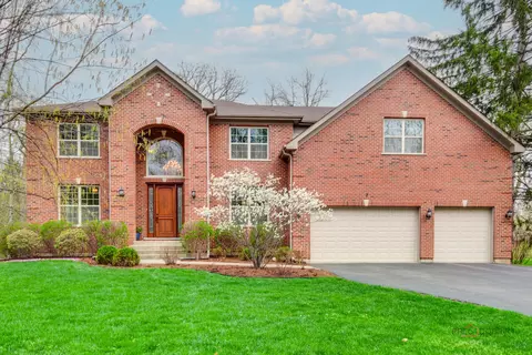 3 Thornfields Ln, Lincolnshire, IL 60069