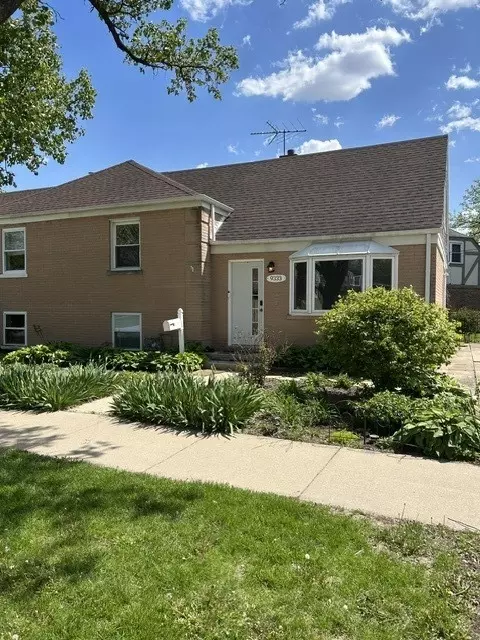 9333 Jackson Ave, Brookfield, IL 60513