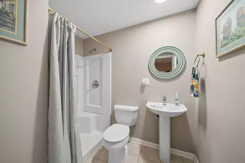 Bath - 21626 W Larch Dr, Plainfield, IL 60544 photo 4 of 4