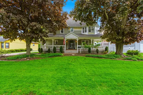 16843 Elm Lane Dr, Tinley Park, IL 60477