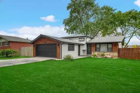 10324 S 81st Ave, Palos Hills, IL 60465