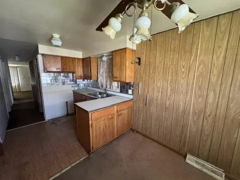 11624 S Bishop St, Chicago, IL 60643 photo 4