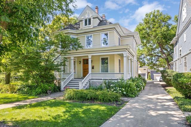 350 N Delaplaine Rd, Riverside, IL 60546