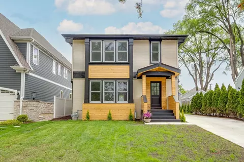 607 S Cedar Ave, Elmhurst, IL 60126