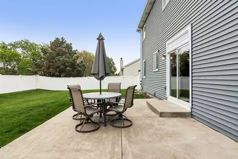 Exterior - 116 Ash Dr, Bolingbrook, IL 60490 photo 5 of 8